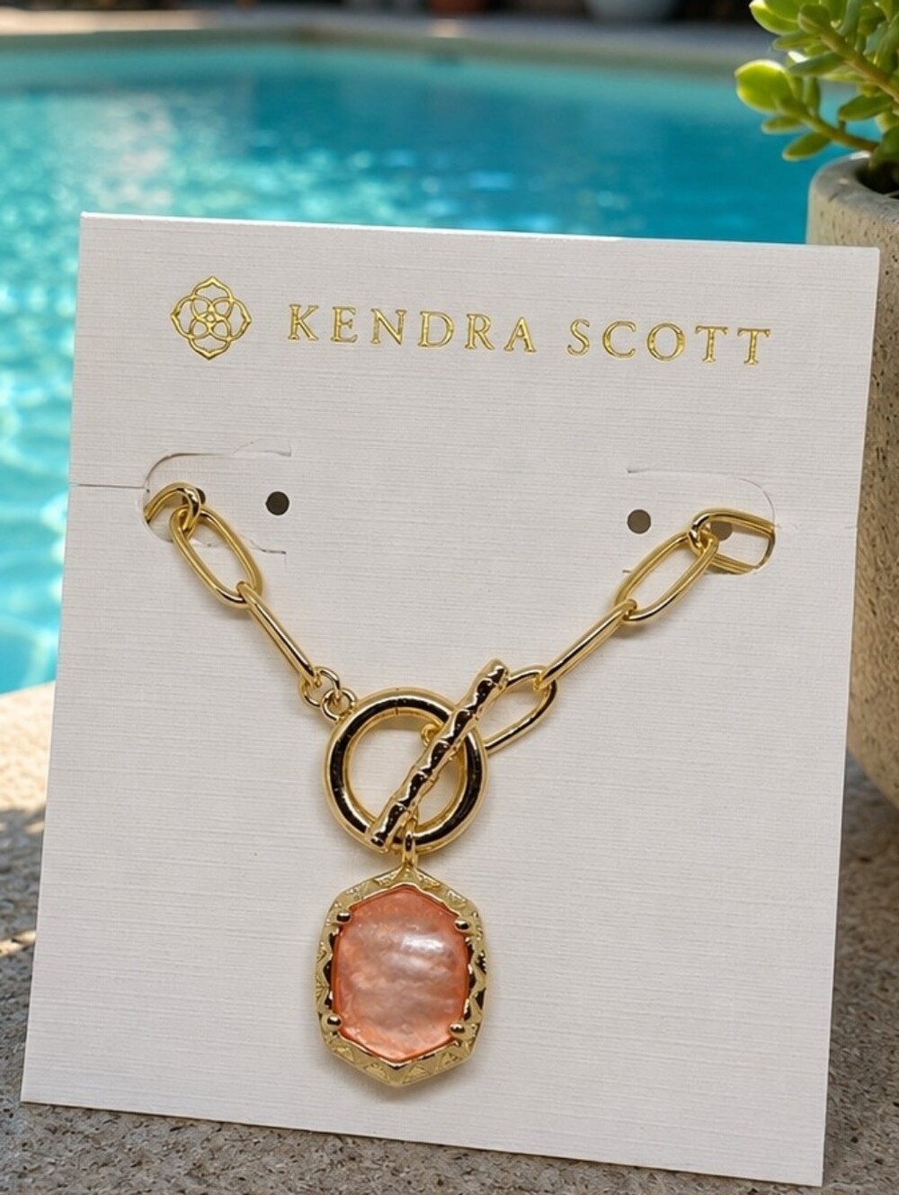 Kendra Scott Daphne Toggle Necklace